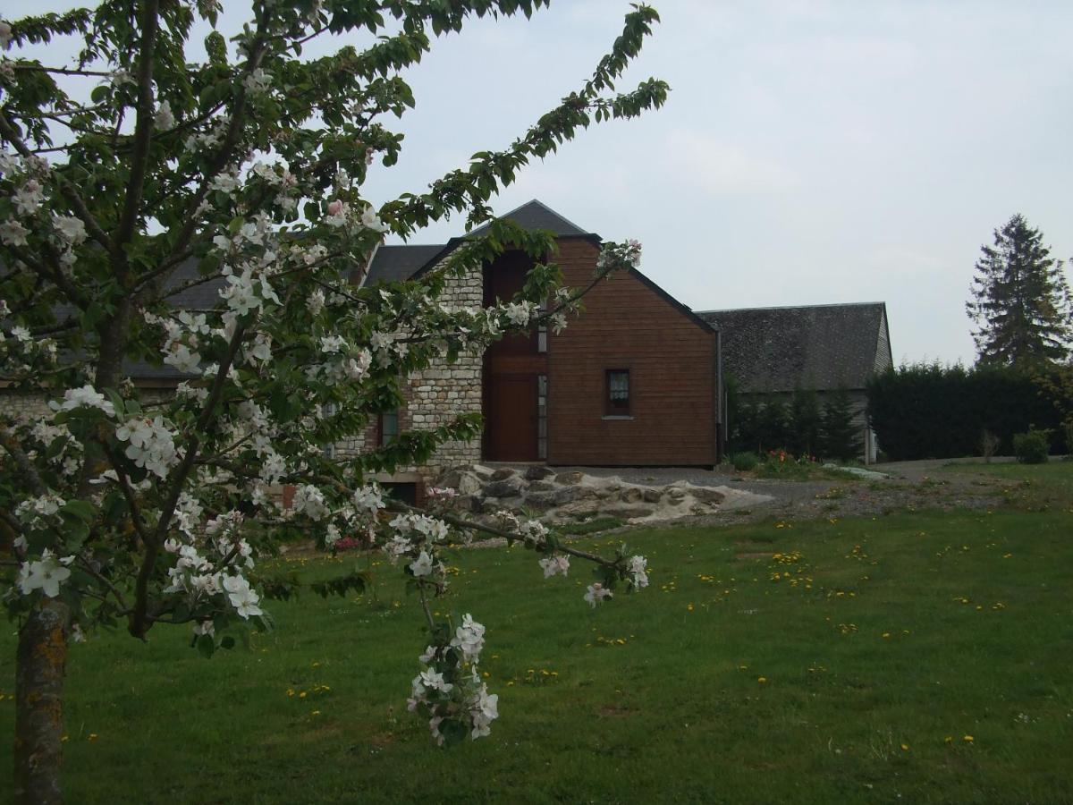 Villa Le Bois Du Gart Bossus-Les-Rumigny Exterior foto